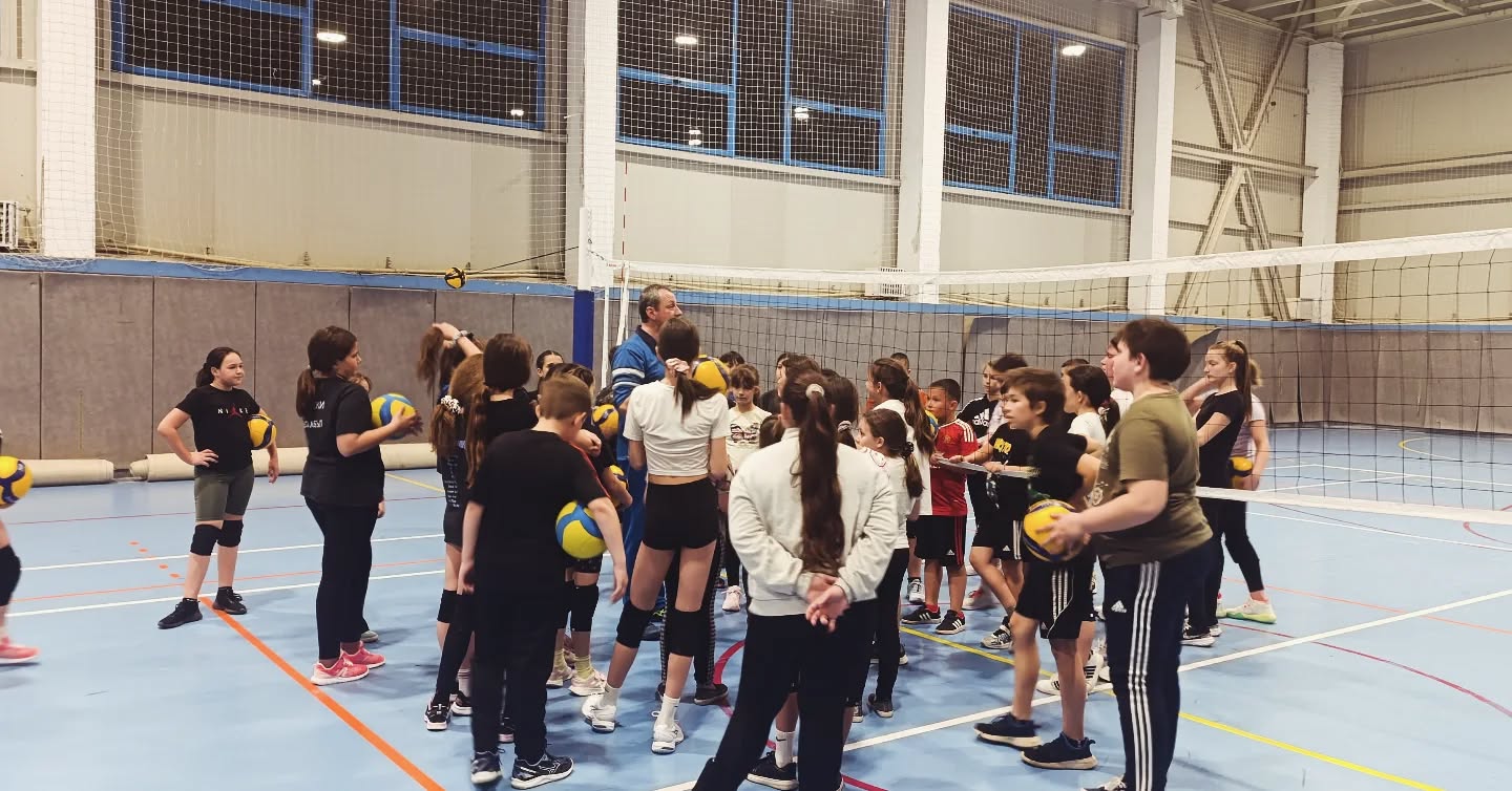 Volleyball Training in Elin Pelin Sports Arena
