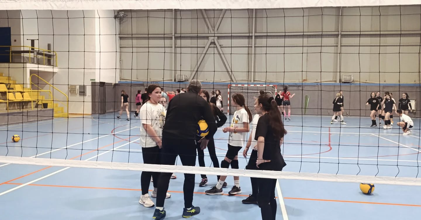 Volleyball Training in Elin Pelin Sports Arena