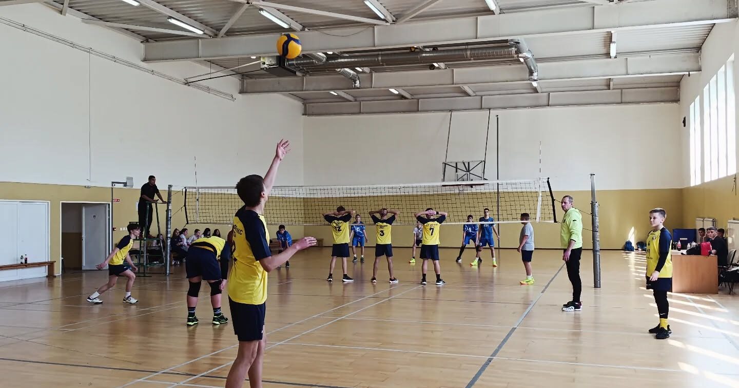 Volleyball Fenix Team playing practice matches