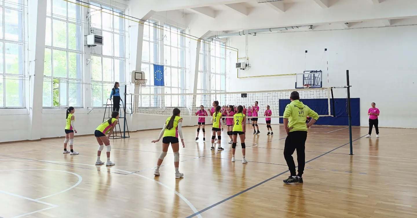 Official volleyball matches with volleyball club fenix