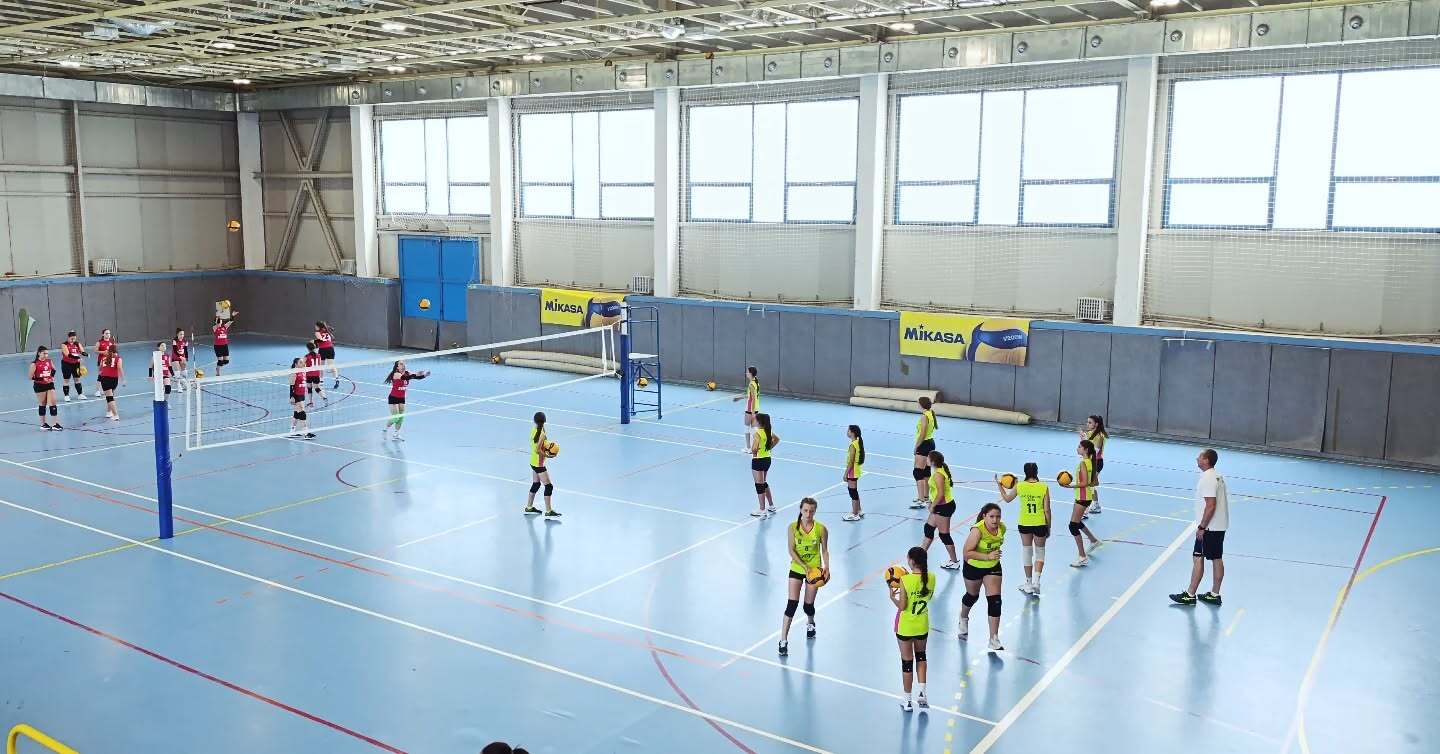 Official volleyball matches with volleyball club fenix